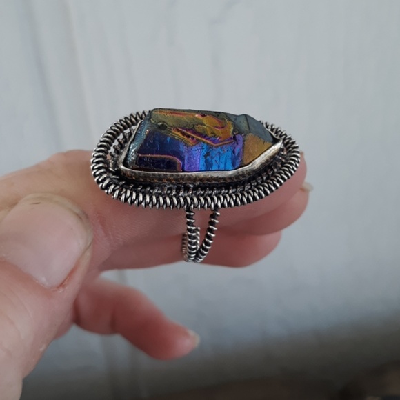 New Titanium Crystal Wire Wrapped Ring. - Picture 5 of 8